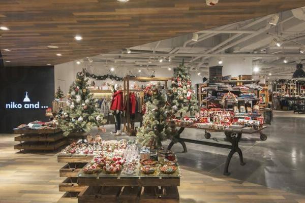 全港最大Niko and 登陸新世紀廣場 圖:Niko and 全港最大Niko and... 登陸新世紀廣場
