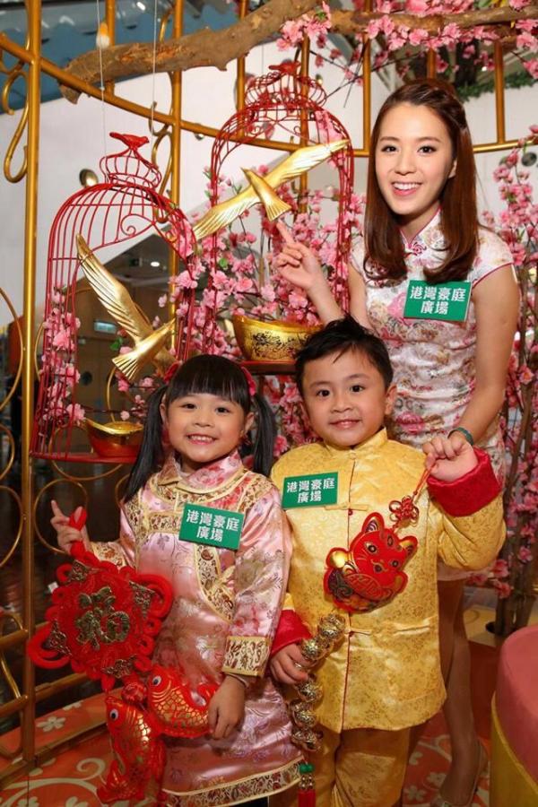 港灣豪庭廣場 金箔喜鵲迎新春