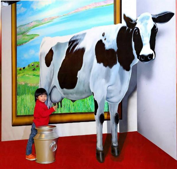 黃埔新天地 巨型金馬迎新歲