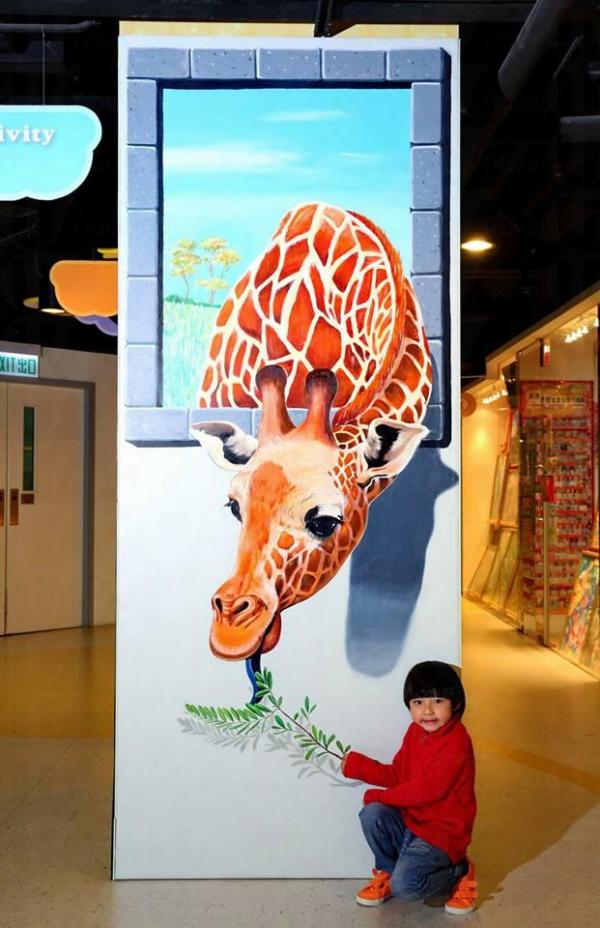 黃埔新天地 巨型金馬迎新歲