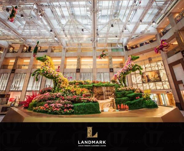 置地廣場 錦簇駿馬新春裝置