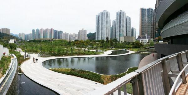 單車館公園佔地 5.3 公頃,約三、四個足球場大。 香港單車館公園 將軍澳正式開放