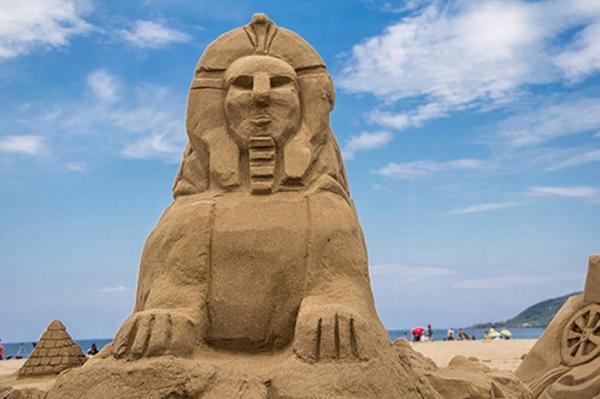 《走過千年的足跡》圖片來源: 福隆國際沙雕藝術季 12星座 現身福隆沙雕展