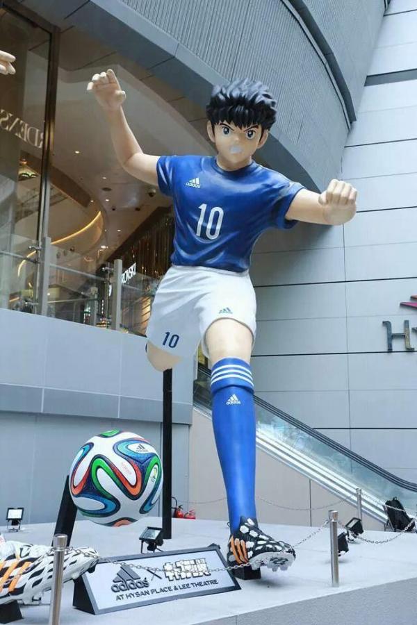 戴志偉@Hsyan Place 啟超道入口 《足球小將》巨型角色模型 登陸希慎