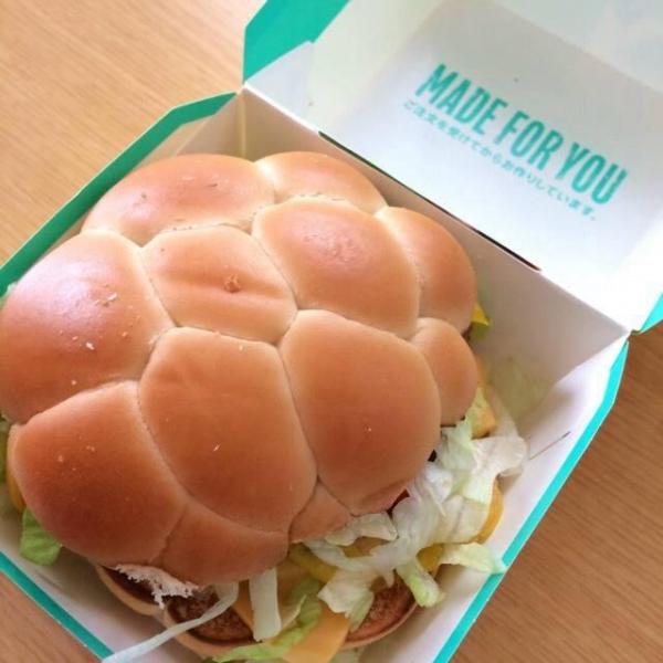 足球紋漢堡 香港麥當勞有售！
