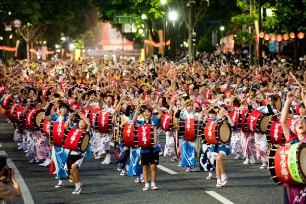 中環PMQ元創方又有夜市啦!這次會以日本傳統夏祭形式跟大家見面,活動取名為「EN-NICHI 緣日」。圖為日本夏祭的情況。 又有夜市啦!這次會以日本傳統夏祭形式跟大家見面,活動取名為「EN-NICHI 緣日」。圖為日本夏祭的情況。