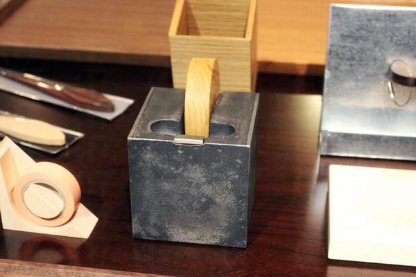 價值千元的 3 公斤膠紙座。