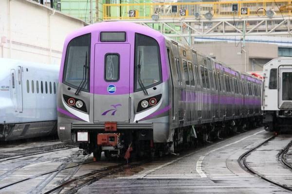 機場捷運線紫色列車為快綫直達車。(來源: 我的新北市粉絲專頁)
