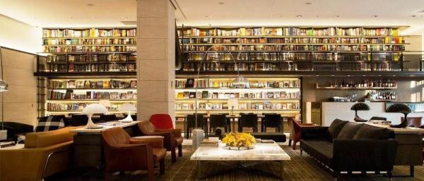 亮點是一樓「大廳書房The Lounge」內有超過5000本的藏書。