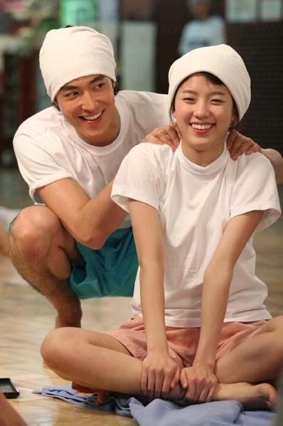 在寒冷的天氣，當然想浸個暖笠笠的溫泉浴，可以舒緩疲勞，又可以強身健體。