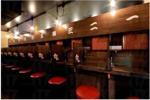 一蘭拉麵 - 每個座位都像圖書館自修室一樣