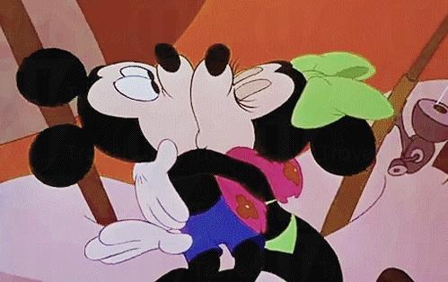 米奇米妮恩愛如昔，好羨慕啊！(來源：kounomai.deviantart.com)