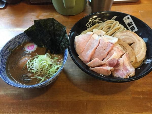 1. 千葉縣松戶市 中華蕎麦 とみ田(圖︰ramendb) 1. 千葉縣松戶市 中華蕎麦 とみ田(圖︰ramendb)