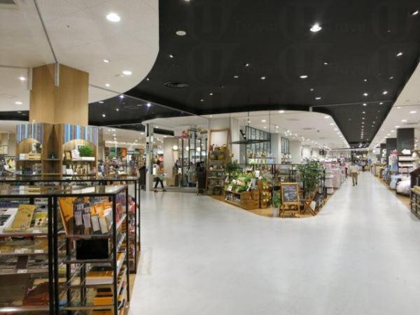 商場佔地12萬平方公尺，約有173間店鋪。 (圖：tenya-oneya)