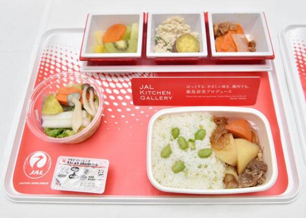 「和食」薯仔經典牛肉飯 (圖:aviationwire.jp) 「和食」薯仔經典牛肉飯 (圖:aviationwire.jp)