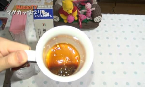 4分鐘就食得！ 日男用3種材料自製焦糖布丁