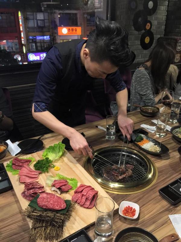 台北全和牛頂級燒肉店 「壁咚」服務讓人臉紅心跳