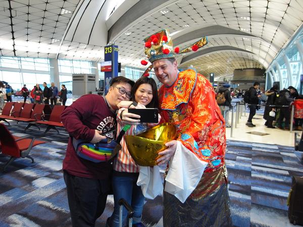 HKExpress一航班調至中場客運廊 搭這班航班的旅客記得攞免費零食