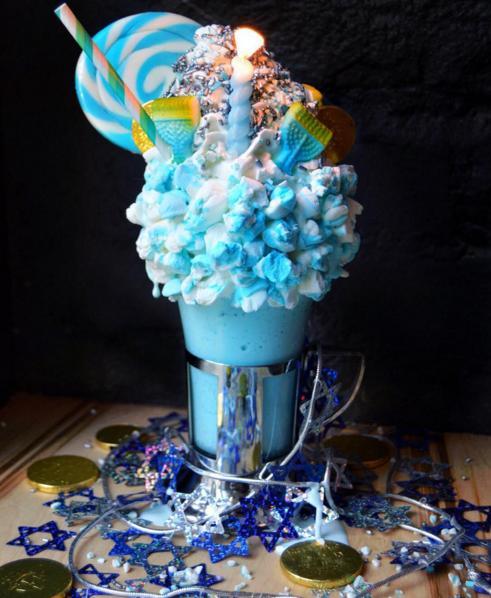 勁過巴黎鐵塔反轉再反轉！紐約超邪惡 一柱擎天再滿瀉奶昔