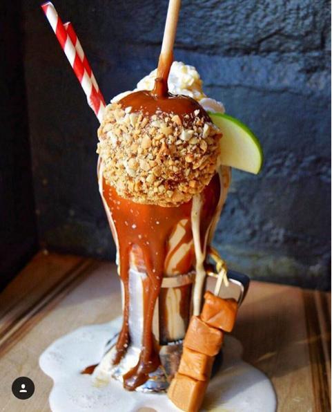 勁過巴黎鐵塔反轉再反轉！紐約超邪惡 一柱擎天再滿瀉奶昔