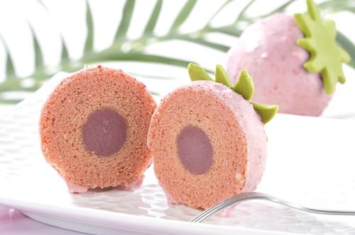 日本人氣手信！ 超可愛「草莓朱古力蜂蜜年輪蛋糕」