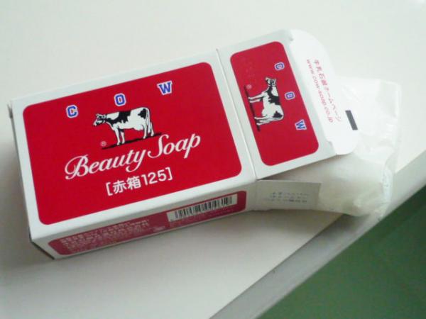 痘痘肌、乾性皮膚都啱用！ 日本HK清爽溫和牛奶洗面皂