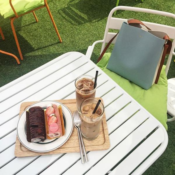 韓妹新聚腳地！首爾童話式粉紅咖啡店 超過20款人氣彩妝、生活小品任你揀