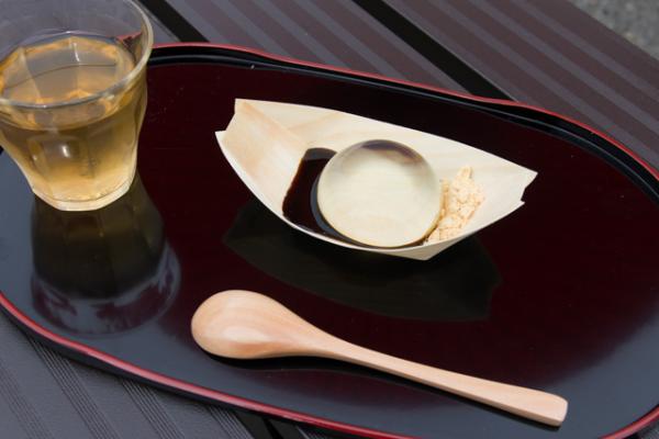 夏天必吃透心涼甜品！ 日本「水信玄餅」像水一樣晶瑩剔透