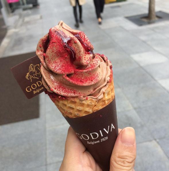仲飲Starbucks?韓國GODIVA 全新粉嫩飲品 覆盆子玫瑰特飲好清新
