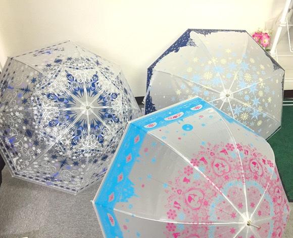 撐傘撐出好心情！ 日本7—11少女風《冰雪奇緣》雨傘