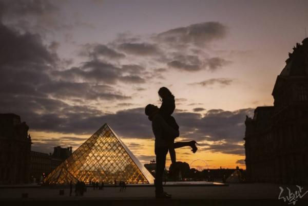 沒想過可以這樣拍! 韓國情侶9款創意生活照 第2款超搞笑!