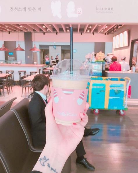 延續咖啡杯熱潮！ 韓國2款特別造型咖啡杯