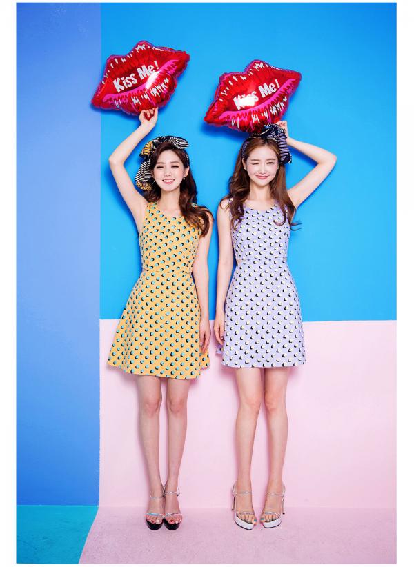 只有閨蜜才知道的默契！ 11款「姐妹裝」時尚穿搭小提案