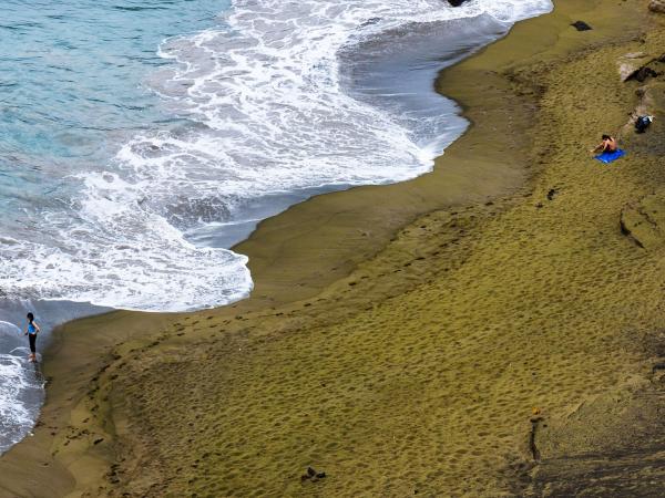 一嘗踏上彩虹的滋味! 全球最美10色沙灘