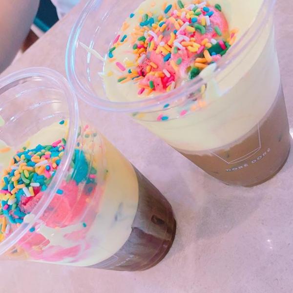 把彩虹吃落肚! 韓國Cafe 5大彩虹色系新品