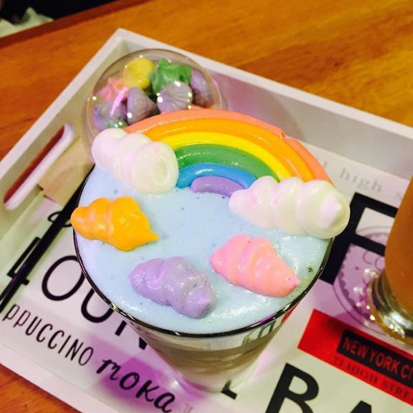 把彩虹吃落肚! 韓國Cafe 5大彩虹色系新品