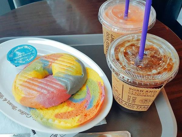 把彩虹吃落肚! 韓國Cafe 5大彩虹色系新品