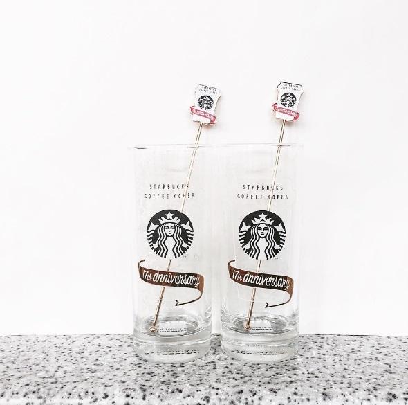 17週年紀念限定！ 韓國Starbucks推復古版紀念杯