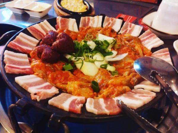 首爾宵夜新Check Point 無辣不歡的你絕不能錯過「辣炒章魚街」