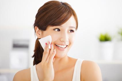 抹完變得清爽、易上妝！ 日本一抹即可去角質的保濕化妝棉