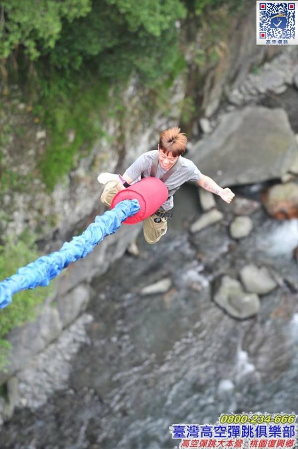 去旅行挑戰自己！ 台灣超刺激垂直下降、三索吊橋、高空彈跳