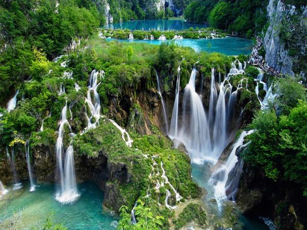 擁有世界最美瀑布！ 被列入世界遺產的國家公園