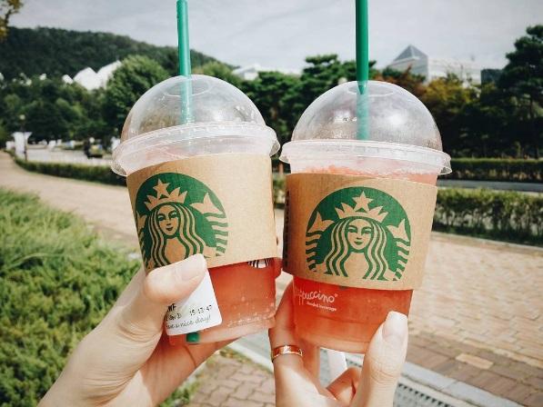 韓國Starbucks買一送一優惠！ 即享新品粉紅西柚、椰子水西瓜Fizzio