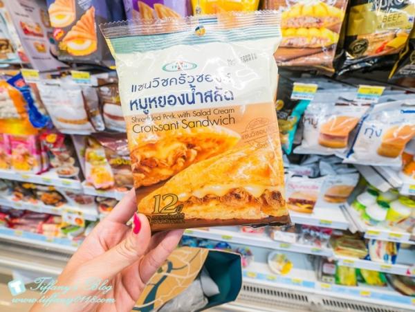 [曼谷‧自由行] 泰國7-11一定要買的10樣東西(必買商品) 零食、燕窩、熱壓吐司、薄荷棒&便宜又好買!!