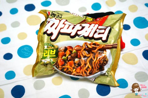 【韓國必買】2016冰品飲料泡麵篇 養樂多冰沙 小熊瓶 火雞辣拌麵 星巴克巧克力牛奶布丁