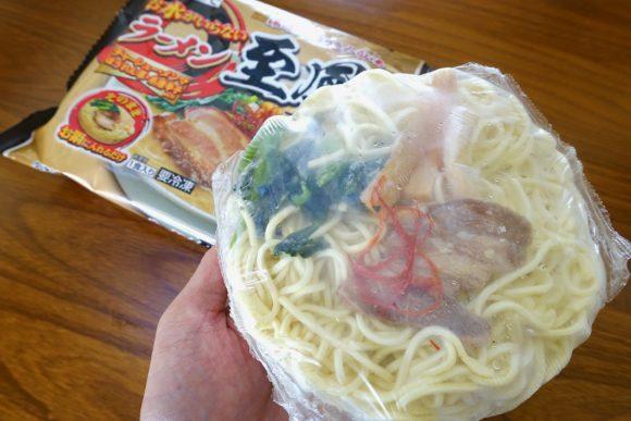 不用加水就吃到！ 日本配菜豐富的懶人即食拉麵