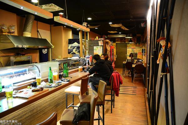 台中消夜美食推薦：蟹蟹鍋海鮮味噌湯底、 用料新鮮 鮨匠手作壽司