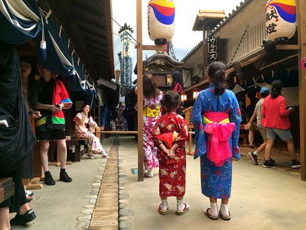 就體驗到！ 穿著簡單和服或浴衣逛古色古香的大阪街道