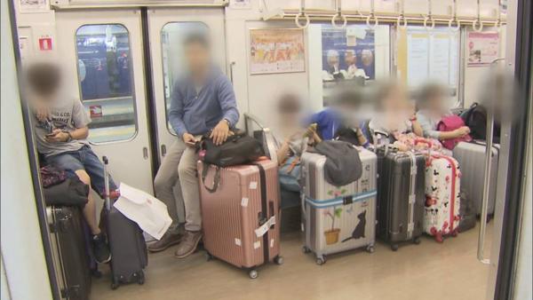 遊客行李迫爆大阪車廂 日本人投訴遊客6宗罪