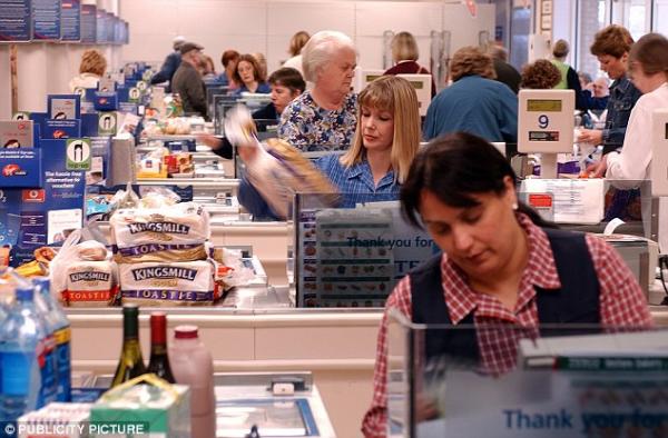 關懷長者新方法！ 研究報告建議超市增設「關愛收銀處」